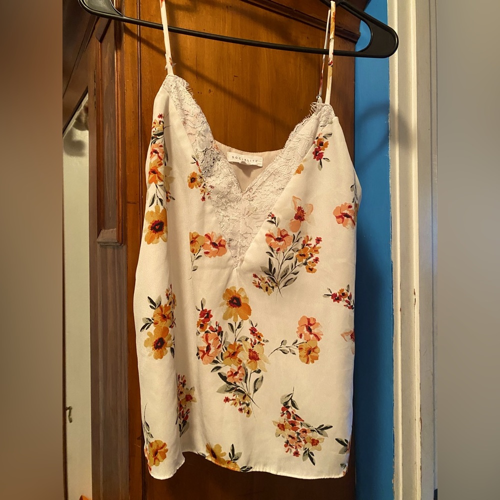Socialite floral lace trimmed cami
